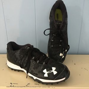 Turf shoes